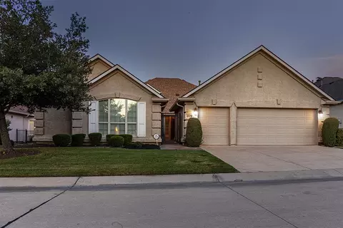 8913 Landmark Ln, Denton, TX 76207