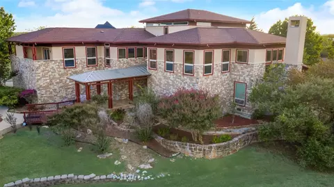 9207 Crystal Cv, Cedar Hill, TX 75104