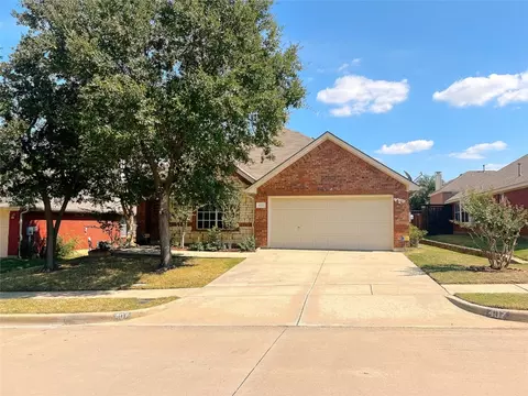 407 Renee Dr, Euless, TX 76040