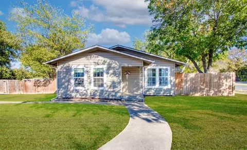507 S 3rd St, Grandview, TX 76050