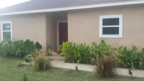 3204 Midway Ct, Granbury, TX 76049