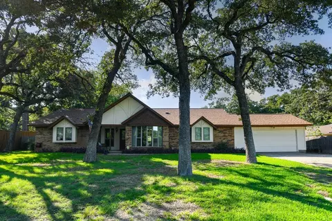 3812 Bridle Path Ln, Arlington, TX 76016