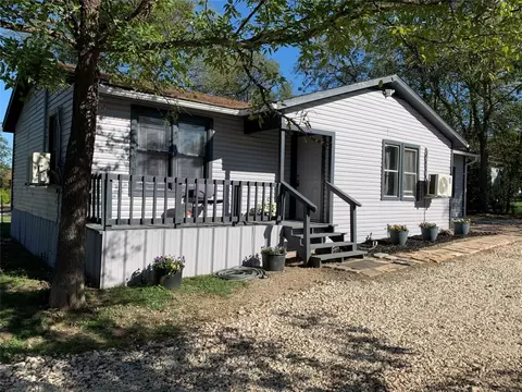 163 Creek Dr, Whitney, TX 76692