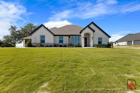 165 Helton Dr, Granbury, TX 76049
