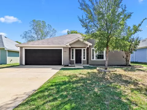 1720 Post Oak Ct, Denton, TX 76209