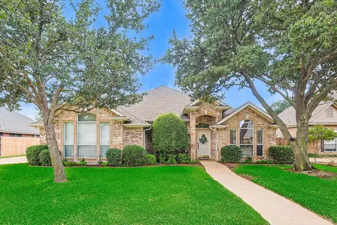 8208 Pecan Ridge Dr, North Richland Hills, TX 76182