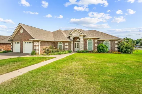 790 Bluebonnet Dr, Stephenville, TX 76401