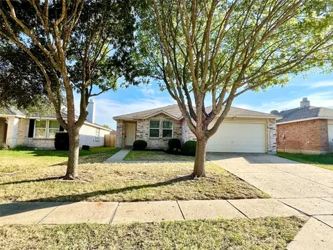 1113 Doc Holliday Dr, Anna, TX 75409