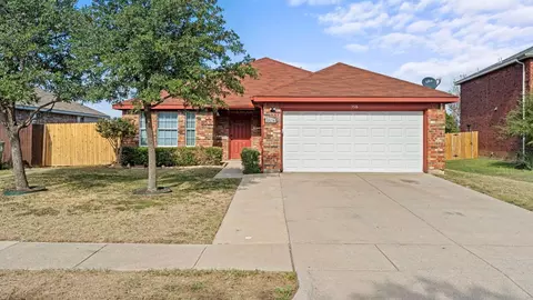 3516 Beatriz Dr, Denton, TX 76207