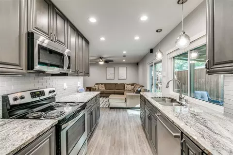 3229 Collins Blvd, Garland, TX 75044