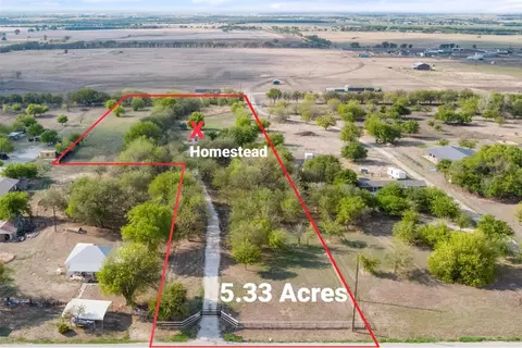 16671 Flow Rd, Krum, TX 76249