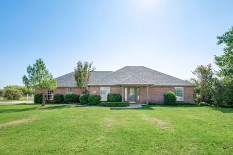 2305 Parks Ct, Haslet, TX 76052