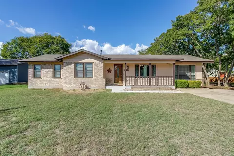 214 J E Woody Rd, Springtown, TX 76082