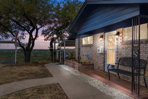 5516 Purdue Ave, River Oaks, TX 76114