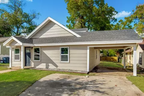 822 W Seminary Dr, Fort Worth, TX 76115