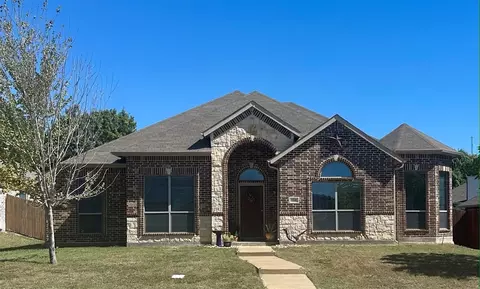 726 Glenhurst Dr, Rockwall, TX 75032