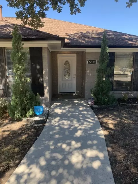 5019 Highridge Dr, Sachse, TX 75048
