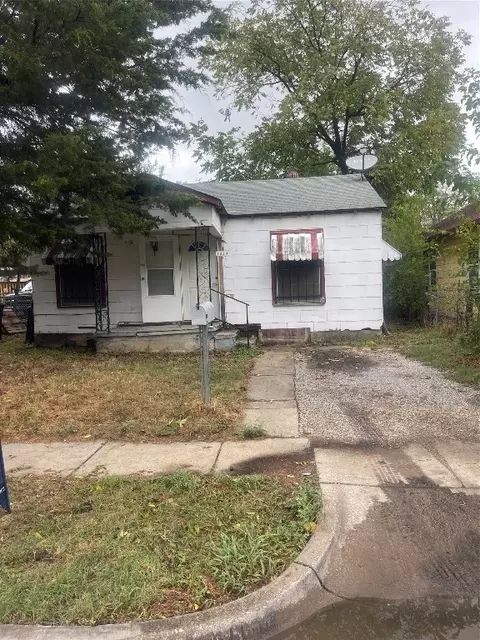 1018 W Boyce Ave, Fort Worth, TX 76115
