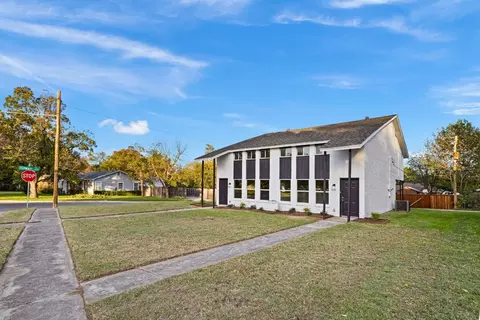 1004 Banks St, Fort Worth, TX 76114