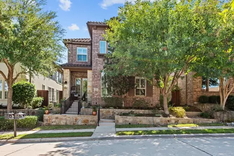 112 Concho Dr, Irving, TX 75039