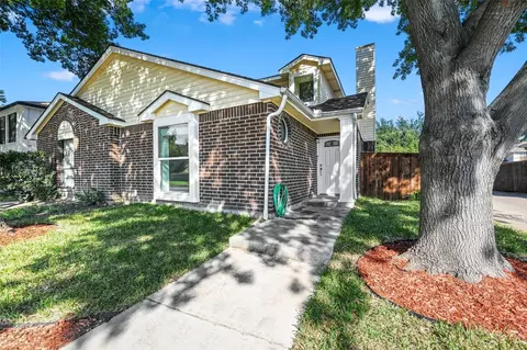 5539 Whisper Glen Dr, Arlington, TX 76017