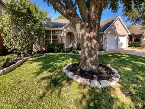 5616 Rachel Ct, Arlington, TX 76017