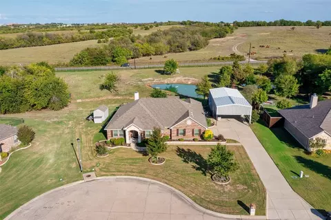 516 Hubbard Cir, Nevada, TX 75173