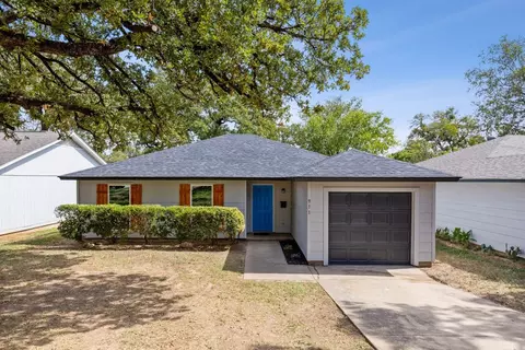 911 Winnie St, Fort Worth, TX 76112