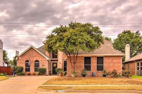 5701 Wilmington Dr, Frisco, TX 75035
