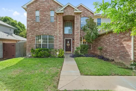 5300 La Viva Ln, Arlington, TX 76017