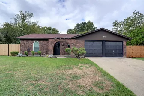 6901 Betsy Ross Ct, Watauga, TX 76148