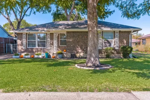 2907 San Paula Ave, Dallas, TX 75228
