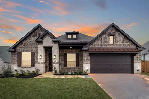3133 Blue Hill Dr, Burleson, TX 76028