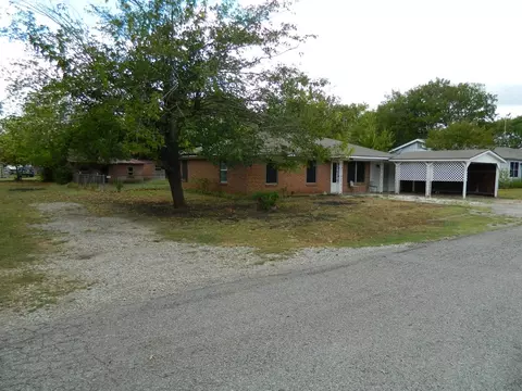 201 N Willow St, Leonard, TX 75452