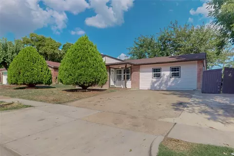 613 Susan Dr, Arlington, TX 76010