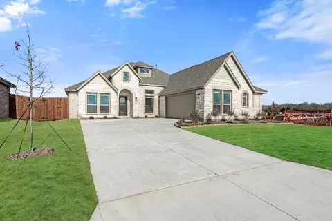 217 Sweetwater Dr, Commerce, TX 75428