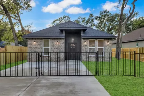 6116 Chickasaw Dr, Mabank, TX 75156