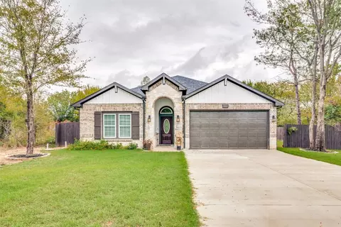 204 Luzon St, Tool, TX 75143