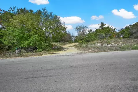 2802 Reese Ln, Azle, TX 76020