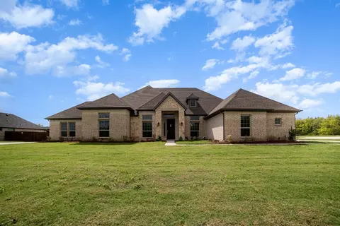 1233 Jungle Dr, Heath, TX 75126