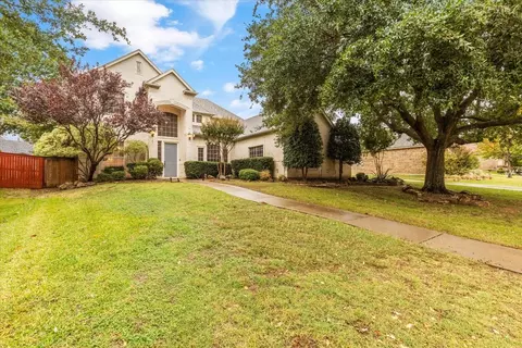 13792 W Riviera Dr W, Burleson, TX 76028