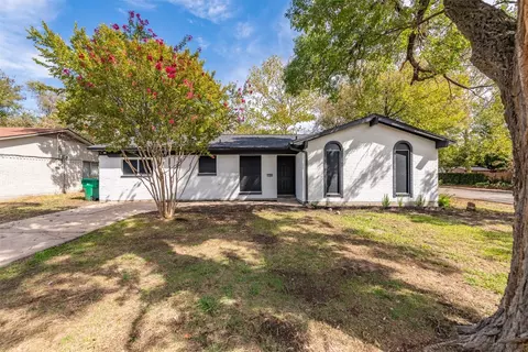 1125 Venus St, Cedar Hill, TX 75104