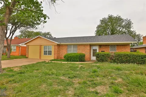 2934 Edgemoont Dr, Abilene, TX 79605