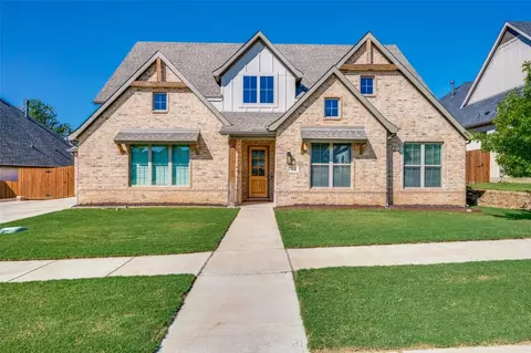 7208 Smith Farm Dr, North Richland Hills, TX 76182