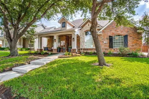 2504 Sir Tristram Ln, Lewisville, TX 75056