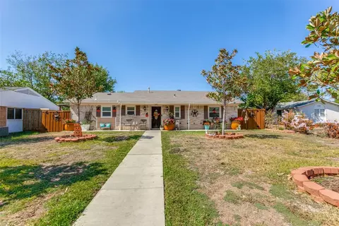 2121 Nolan Dr, Carrollton, TX 75006