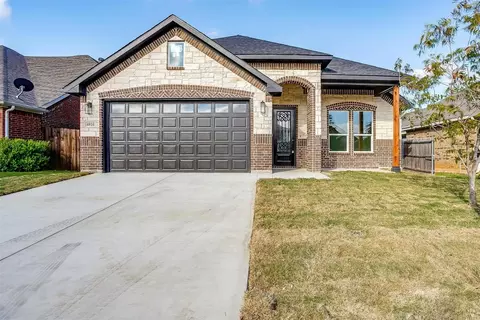 8816 Flying Ranch Rd, Fort Worth, TX 76134