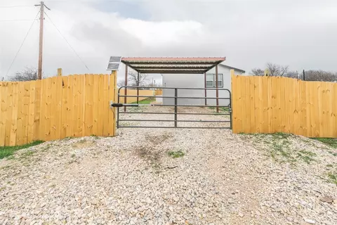 8771 Windmill Ct, Cresson, TX 76035