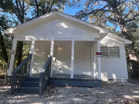 120 W Quanah Rd, Mabank, TX 75156
