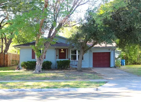 843 Yale Ave, Lewisville, TX 75057